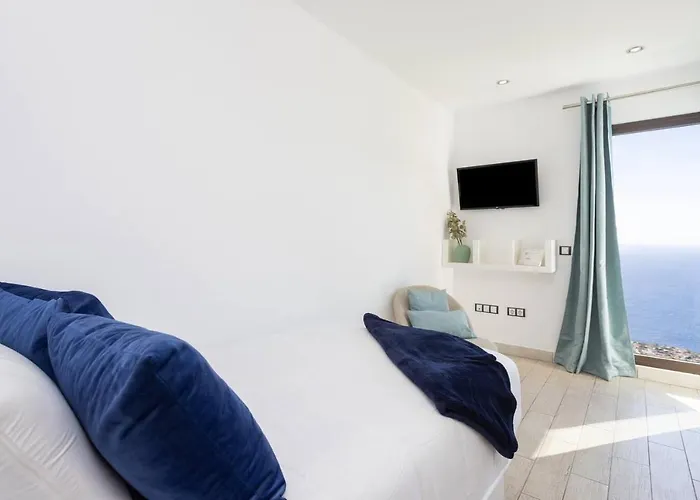 Canela & Bespoke Experiences Willa