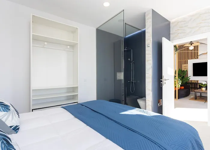 Canela & Bespoke Experiences *