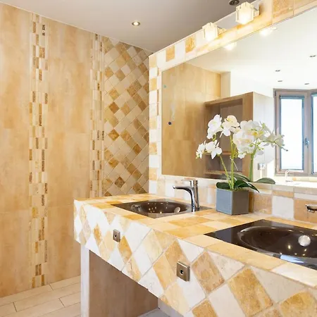 Vila Canela & Bespoke Experiences