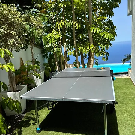 Canela & Bespoke Experiences Vila